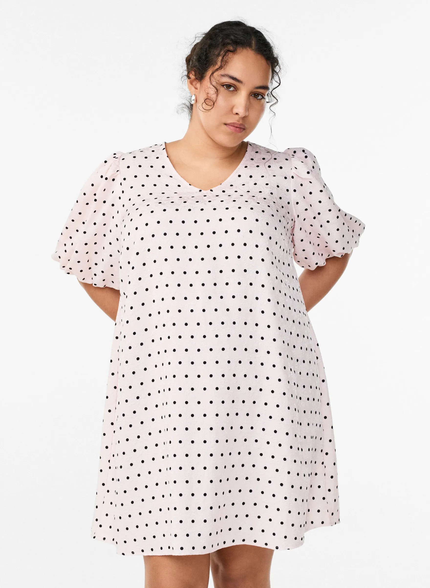 A-Linien-Kleid mit Polka Dots und Ballonärmeln