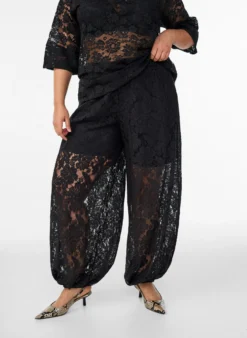 Ballonhose aus Spitze mit hoher Taille