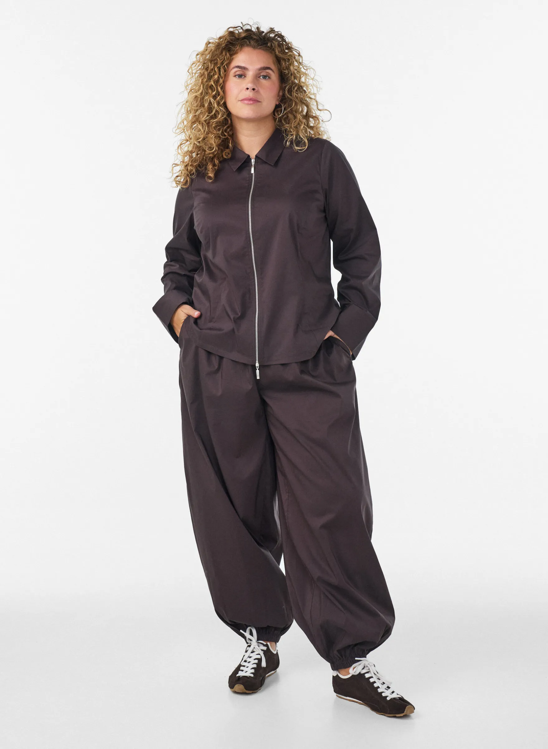 Ballonhose mit Taschen und elastischem Bund