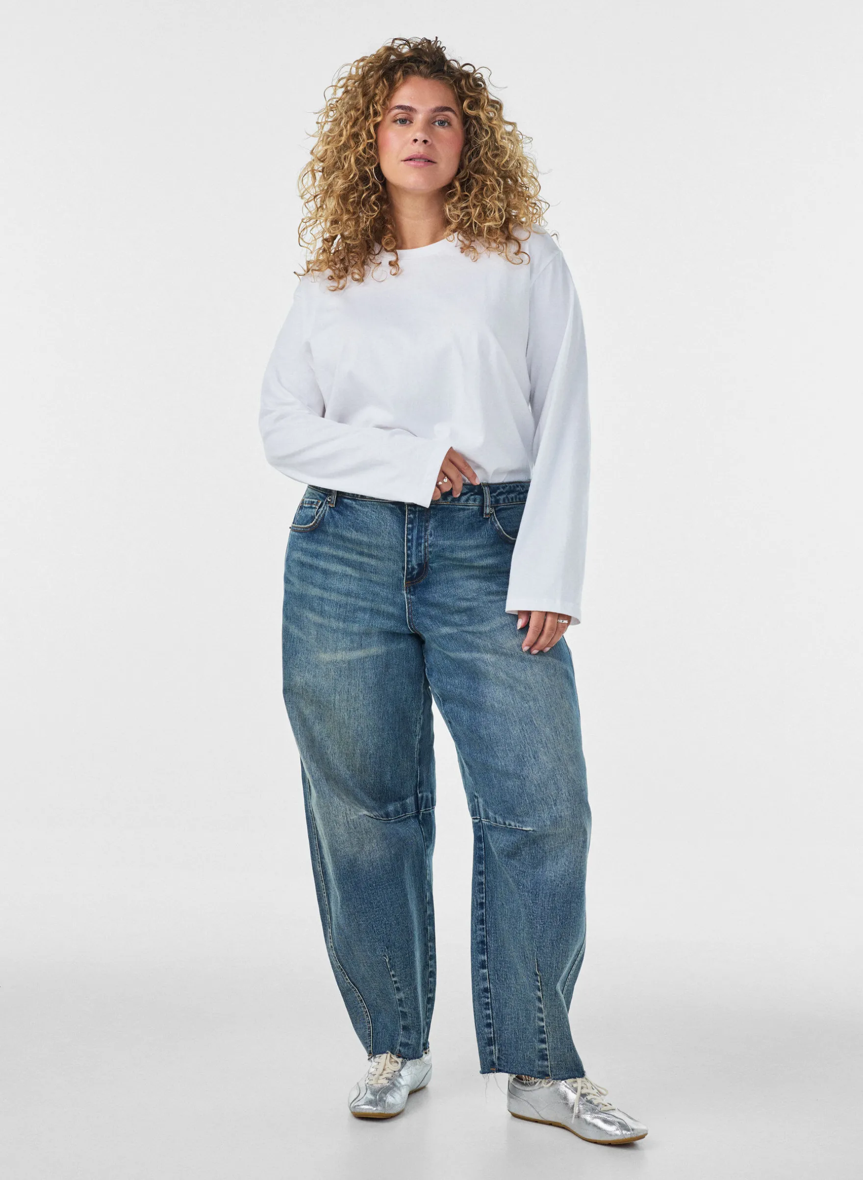 Barrel Fit Jeans mit Used-Waschung