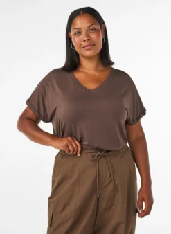 Basic T-Shirt aus Viskose mit V-Ausschnitt