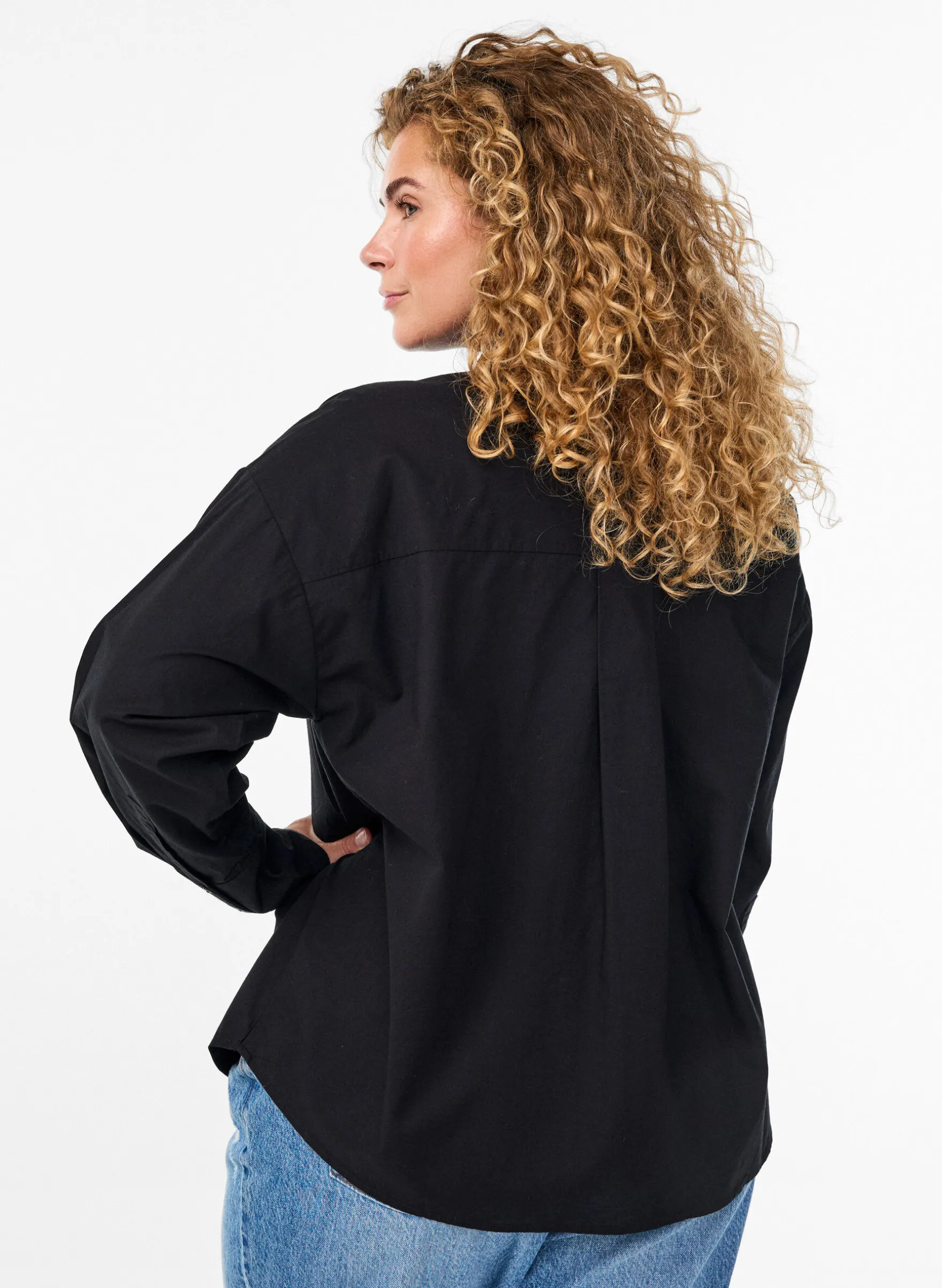Baumwollbluse mit Ton-in-Ton-Blumenstickerei