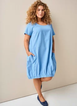 Baumwollkleid mit kurzen Ärmeln