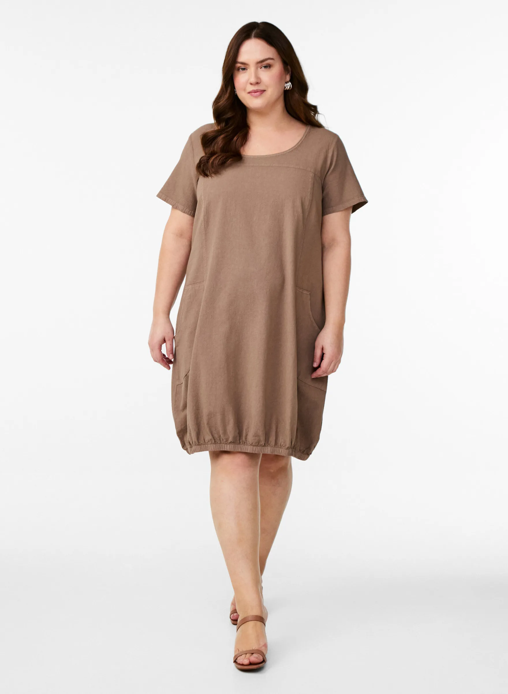 Baumwollkleid mit kurzen Ärmeln