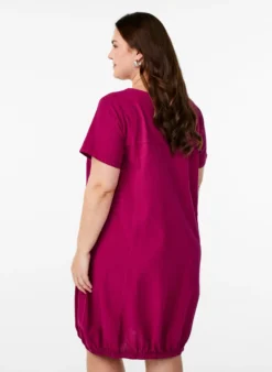 Baumwollkleid mit kurzen Ärmeln