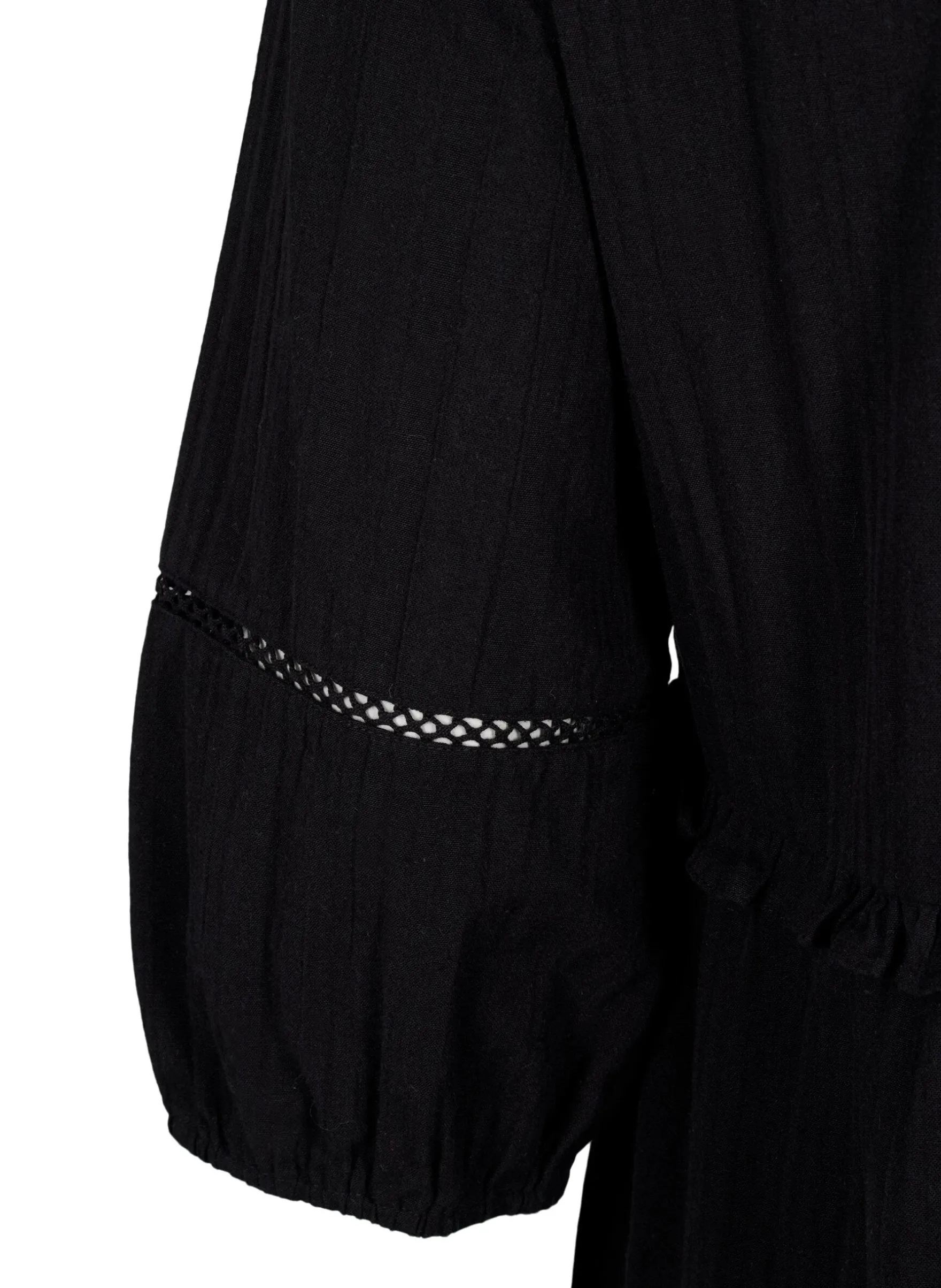 Baumwollkleid mit 3/4-Ärmeln und Rüschen