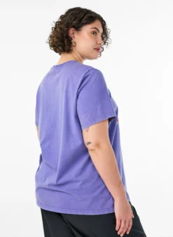 Baumwoll-T-Shirt mit Frontprint und gewaschener Optik