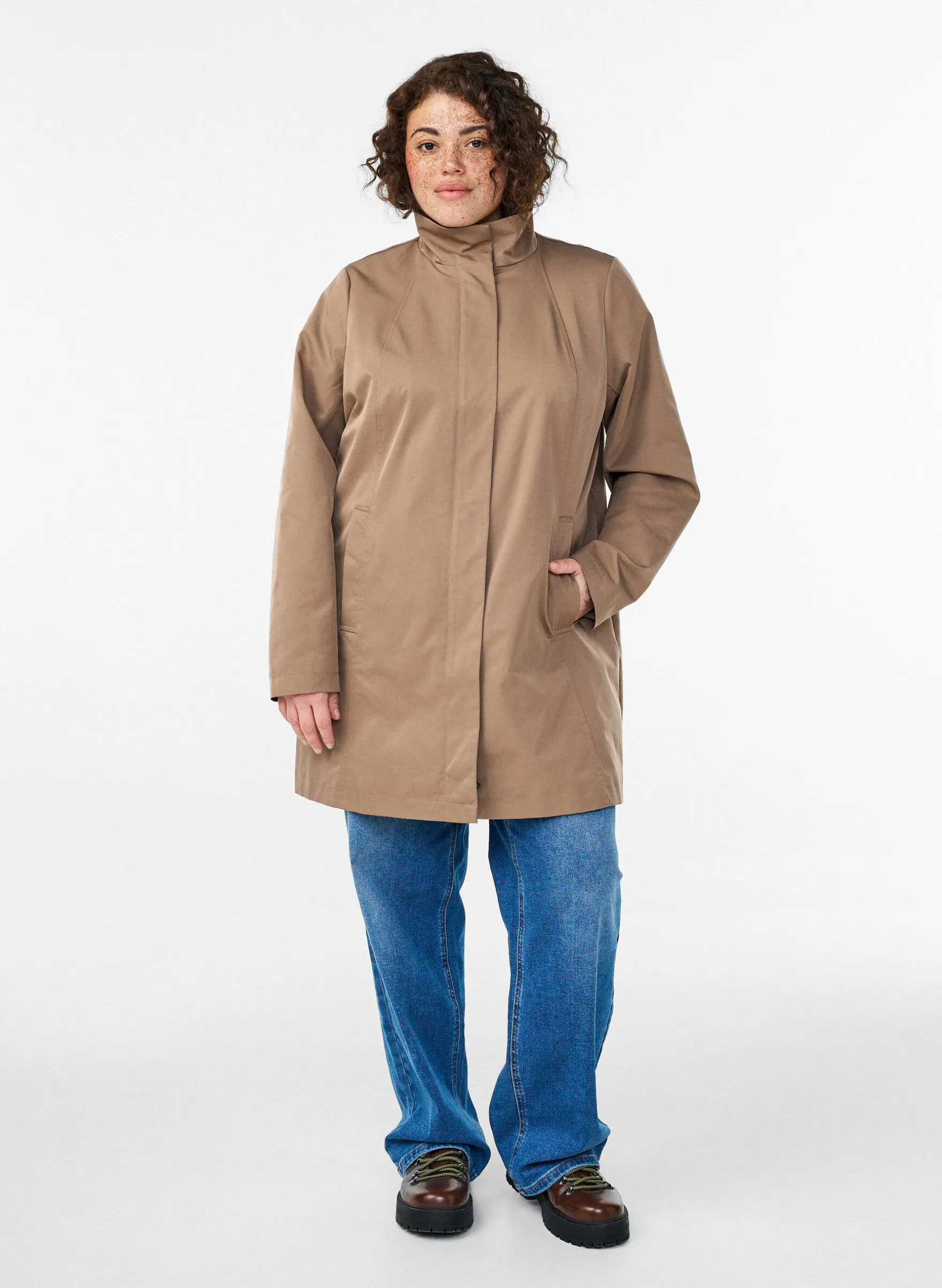 Übergangsjacke mit Taschen und hohem Kragen
