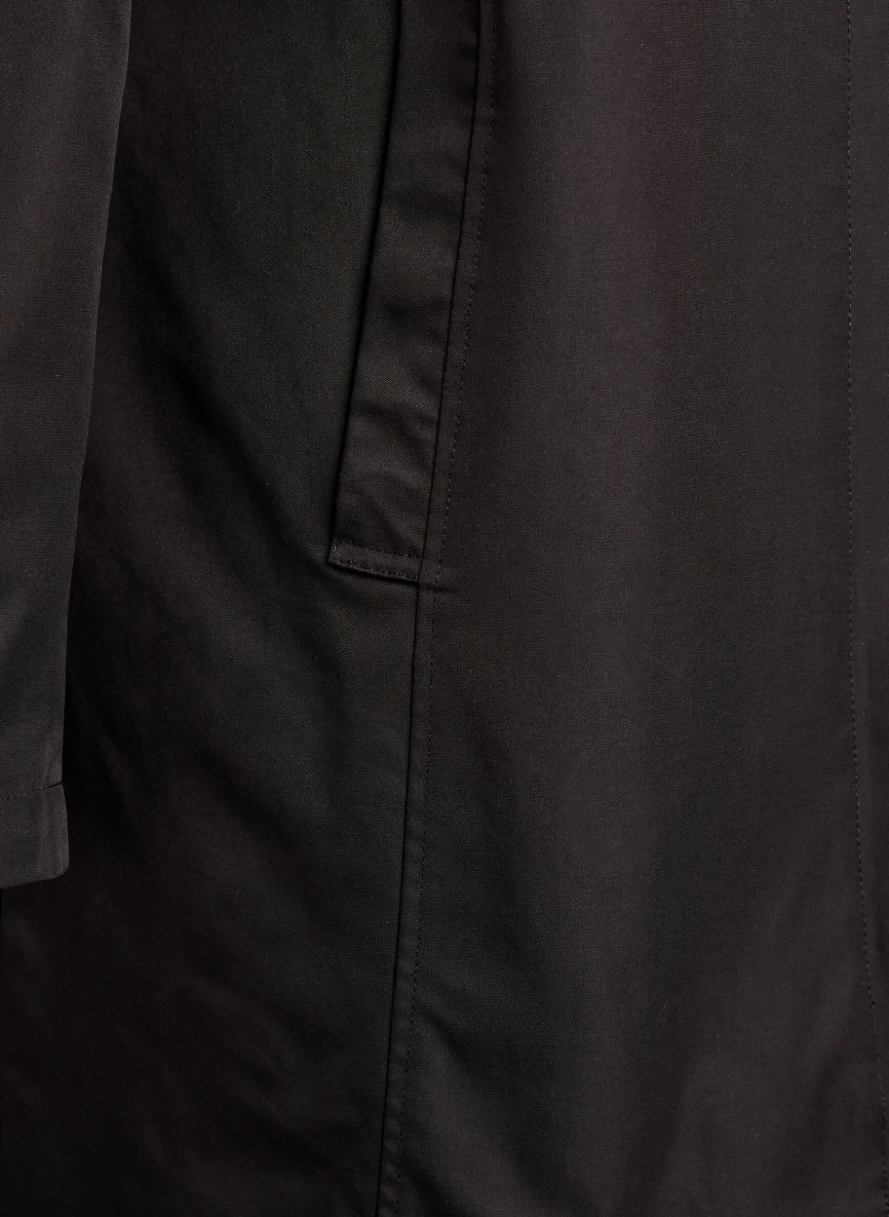 Übergangsjacke mit Taschen und hohem Kragen