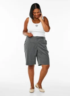 Bermuda-Shorts mit Nadelstreifen und lockerer Passform