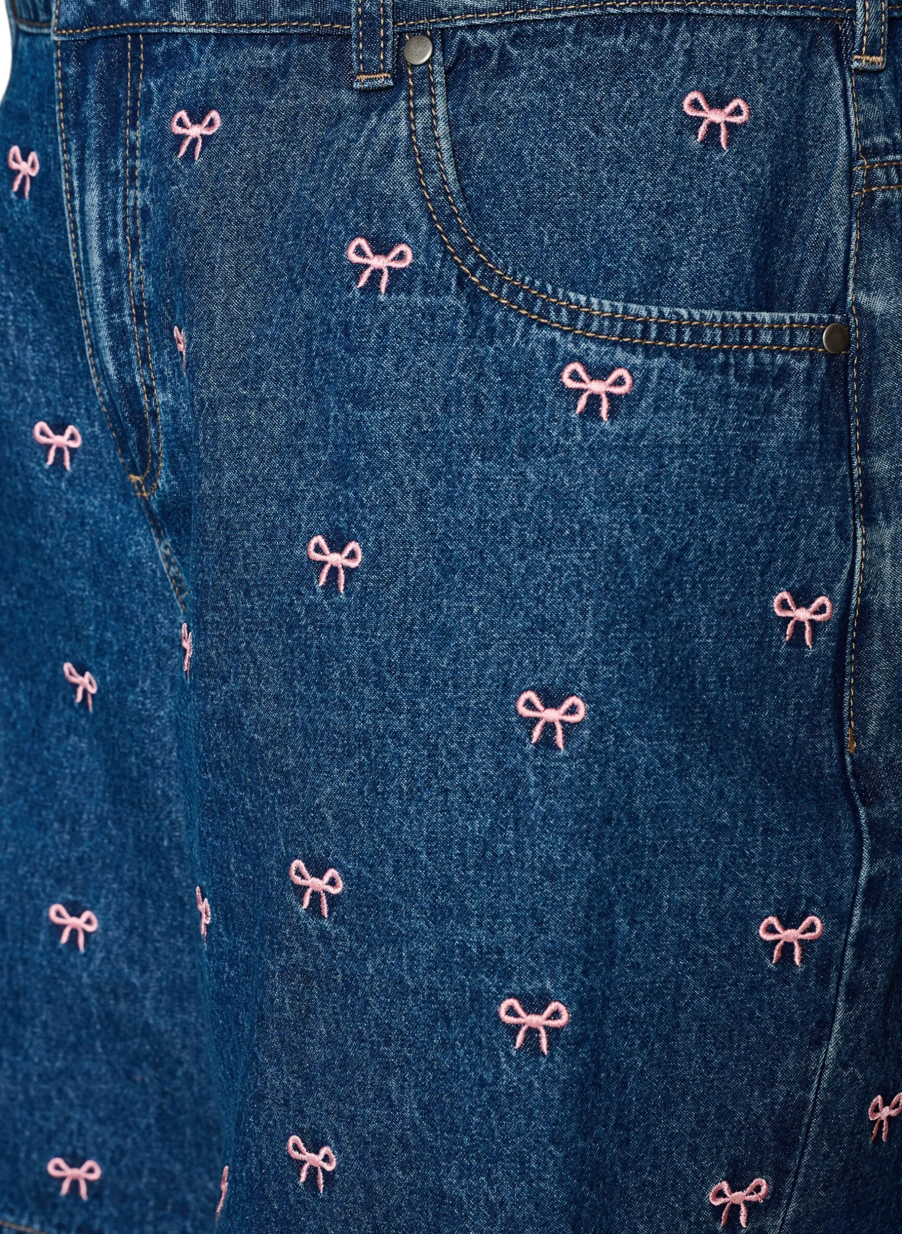Bestickte Denimshorts