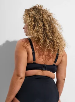 Bikini-Top mit Bügel und Drapierung
