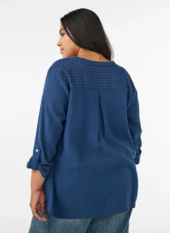 Bluse aus Baumwollmusselin mit Lochstickerei