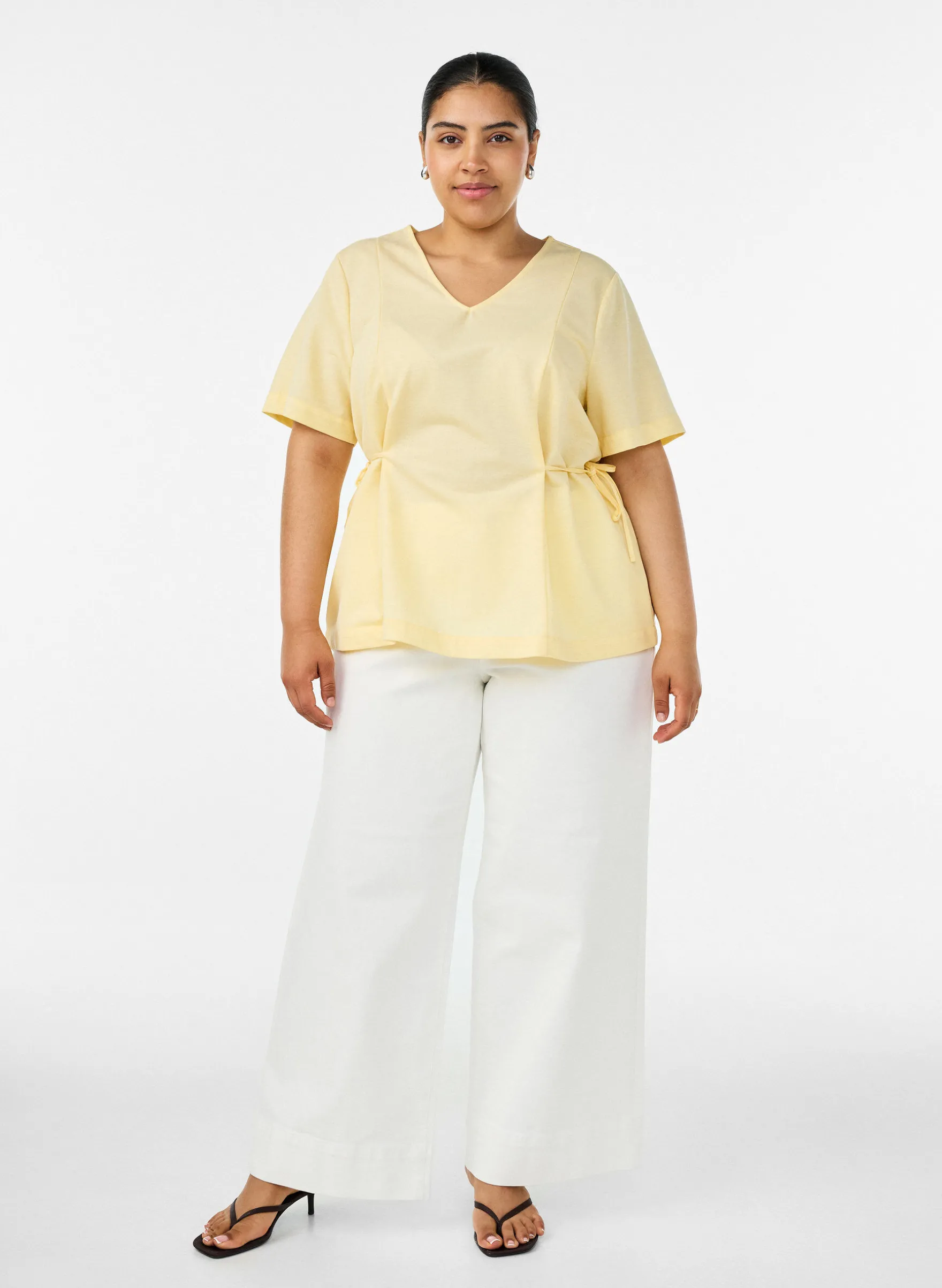Bluse aus einer Baumwollmischung mit V-Ausschnitt und Bindeband