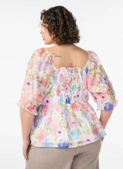 Bluse aus Lyocell mit Blumenprint und Herzausschnitt