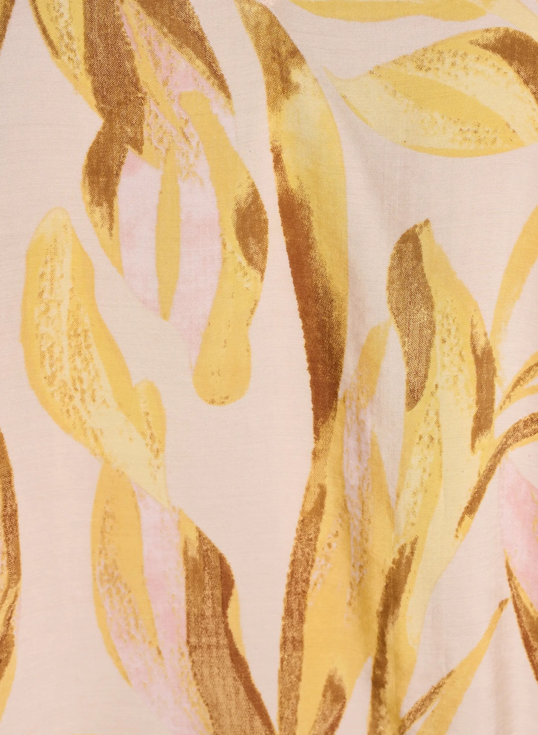 Bluse aus Viskose mit Blätterprint und Rüschendetails