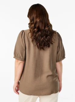 Bluse aus Viskose mit halben Ärmeln