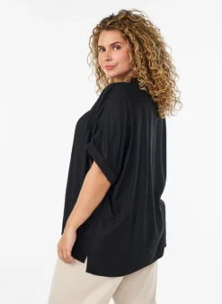 Bluse aus Viskose mit kurzen Ärmeln und Raffdetails