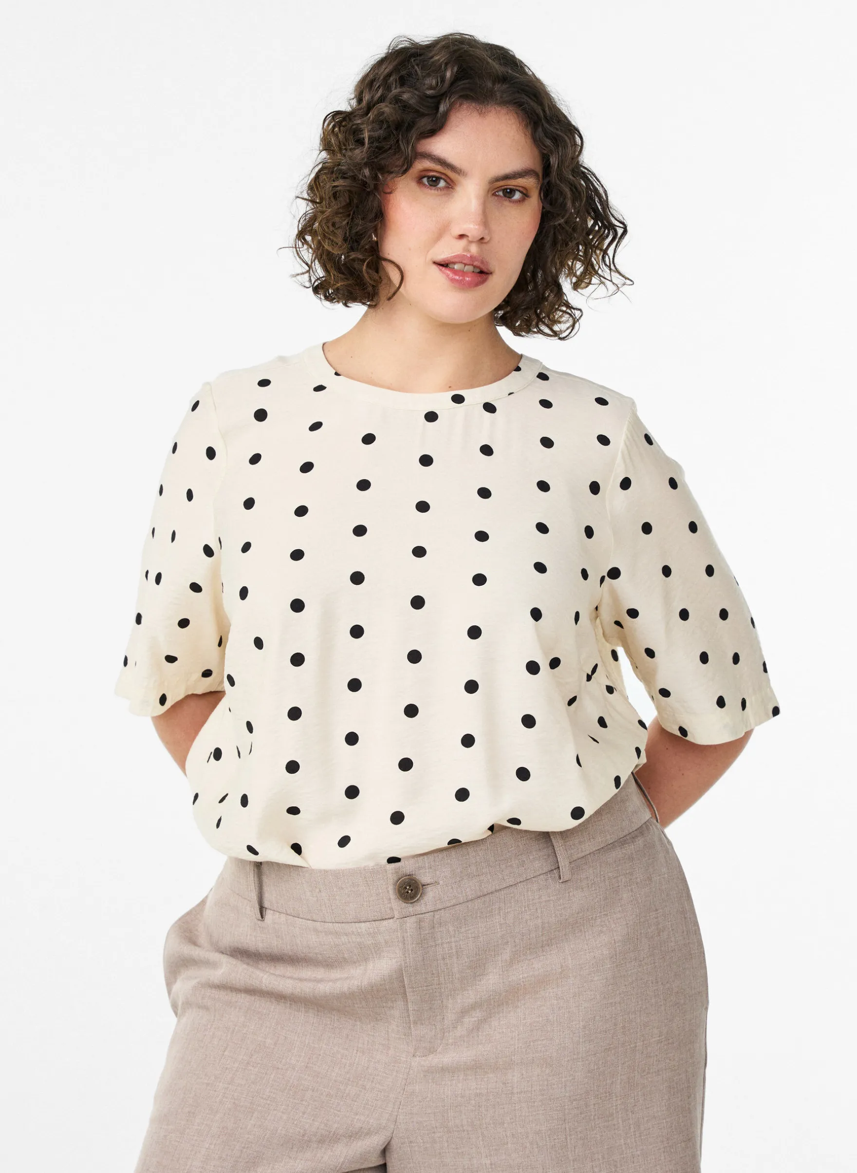 Bluse aus Viskose mit Punkten und 1/2-Ärmeln