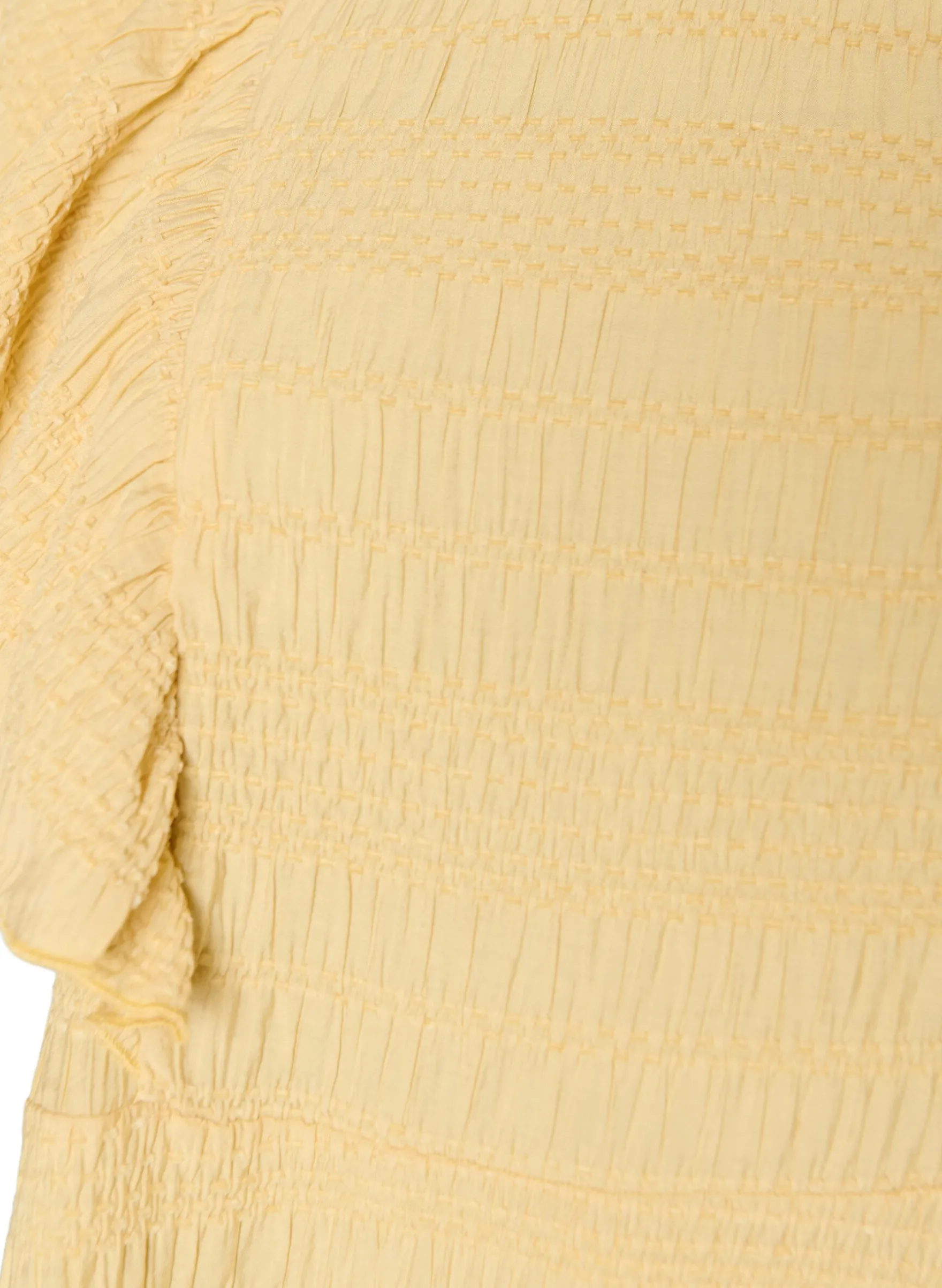 Bluse mit gesmokter Textur und Rüschenärmeln