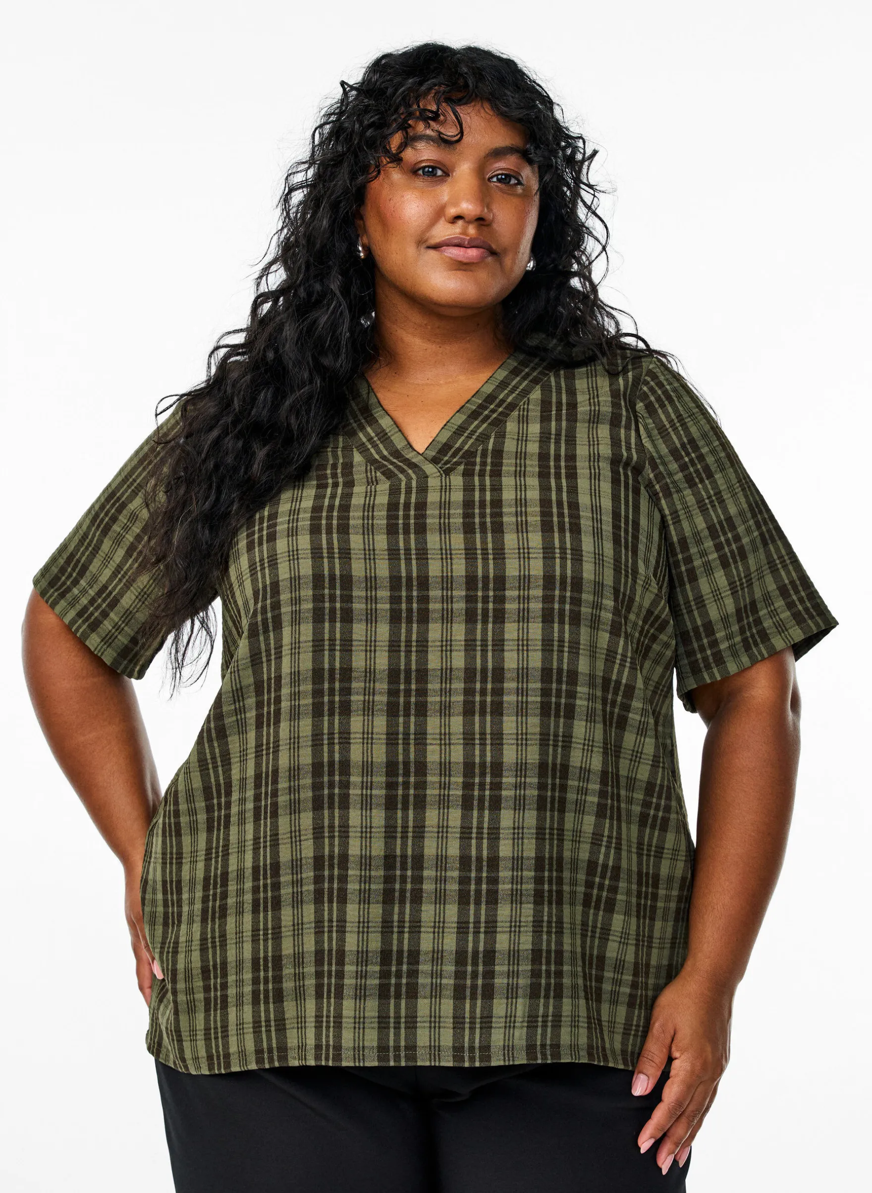 Bluse mit Karo-Muster und V-Ausschnitt