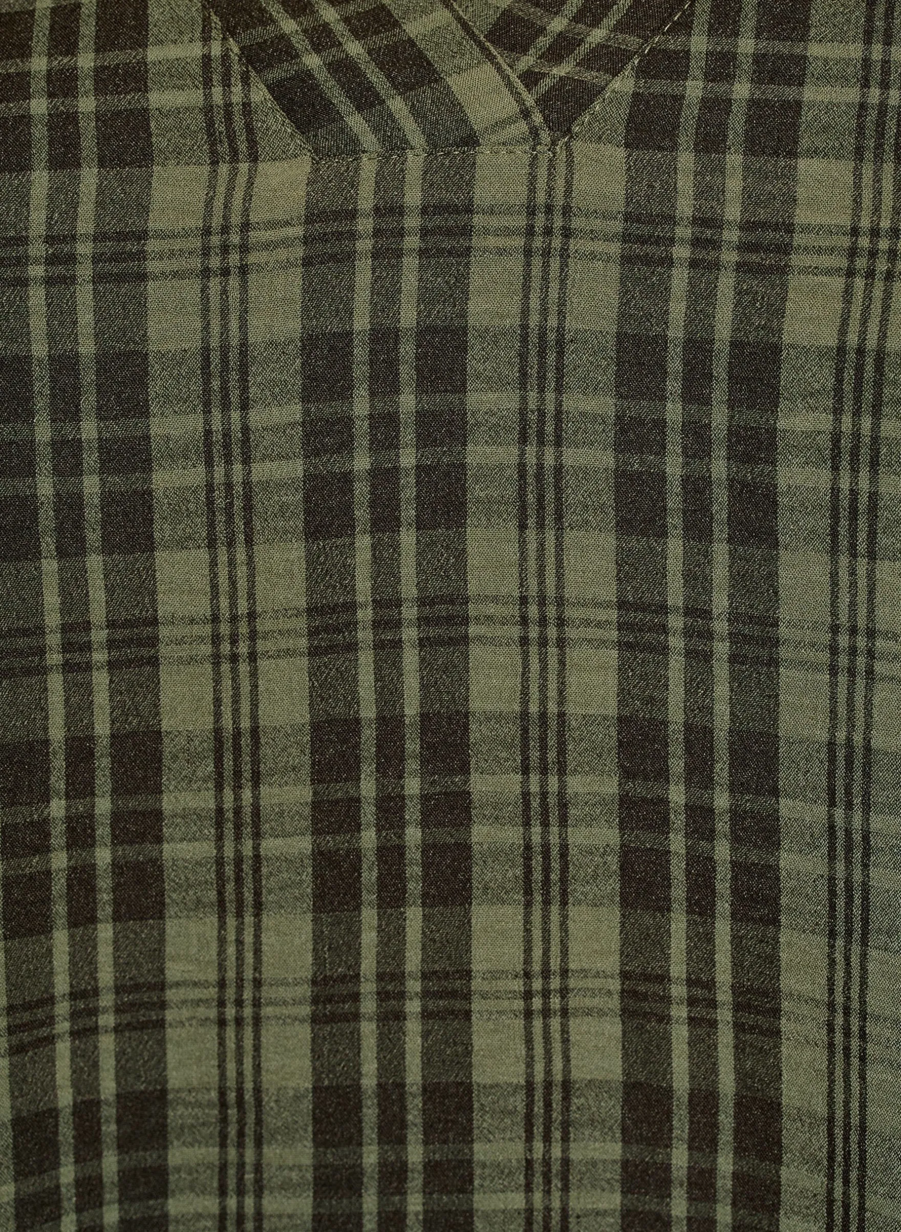Bluse mit Karo-Muster und V-Ausschnitt