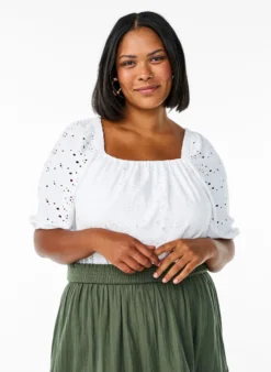 Bluse mit kurzen Puffärmeln und Lochmuster