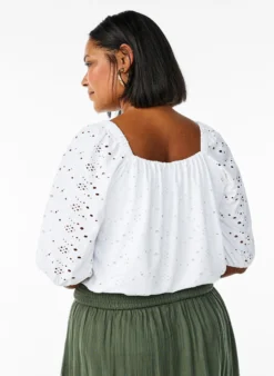 Bluse mit kurzen Puffärmeln und Lochmuster