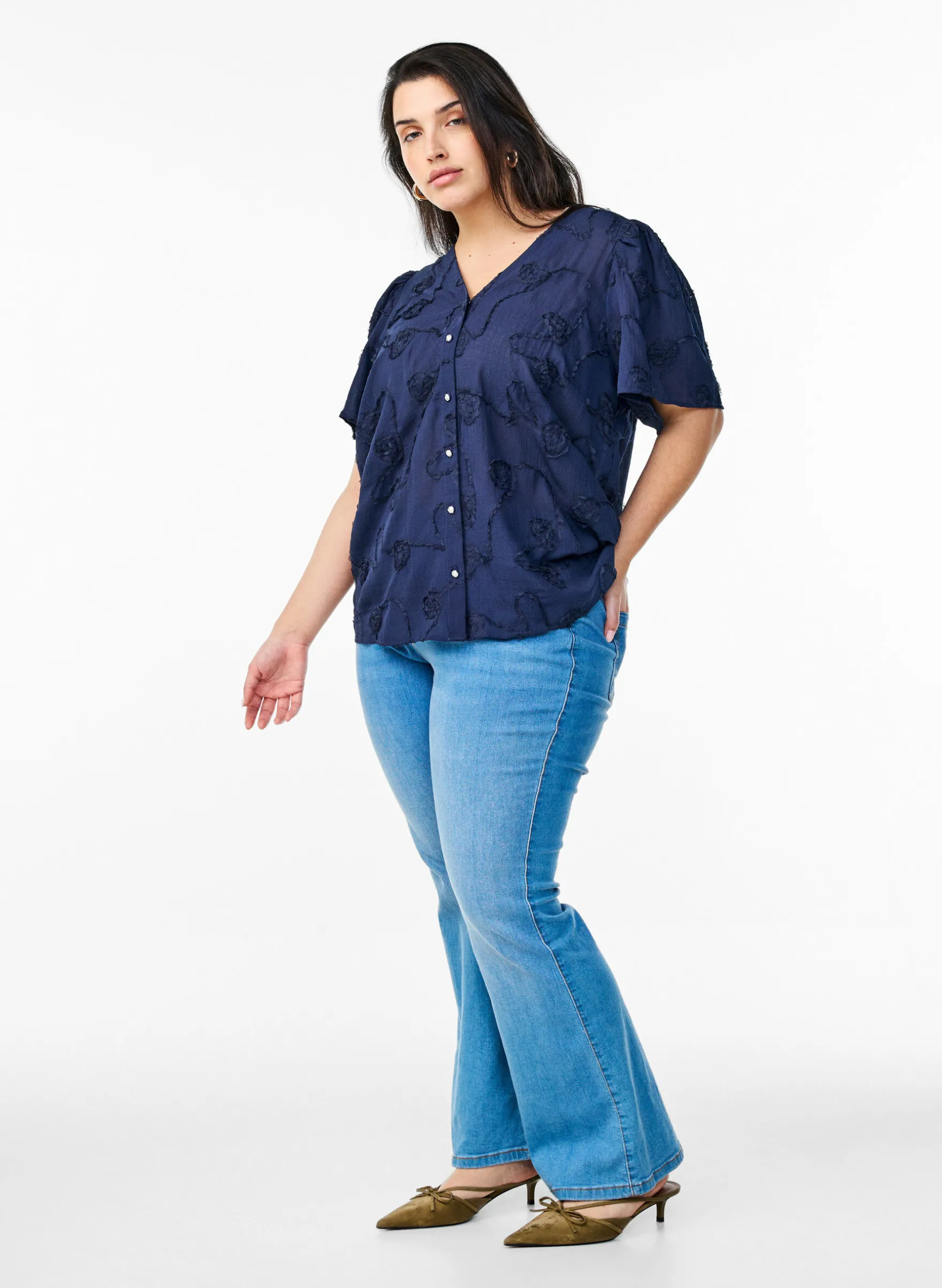Bluse mit kurzen Ärmeln und 3D-Blütenmuster