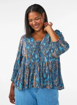 Bluse mit Paisleymuster und Spitzendetails
