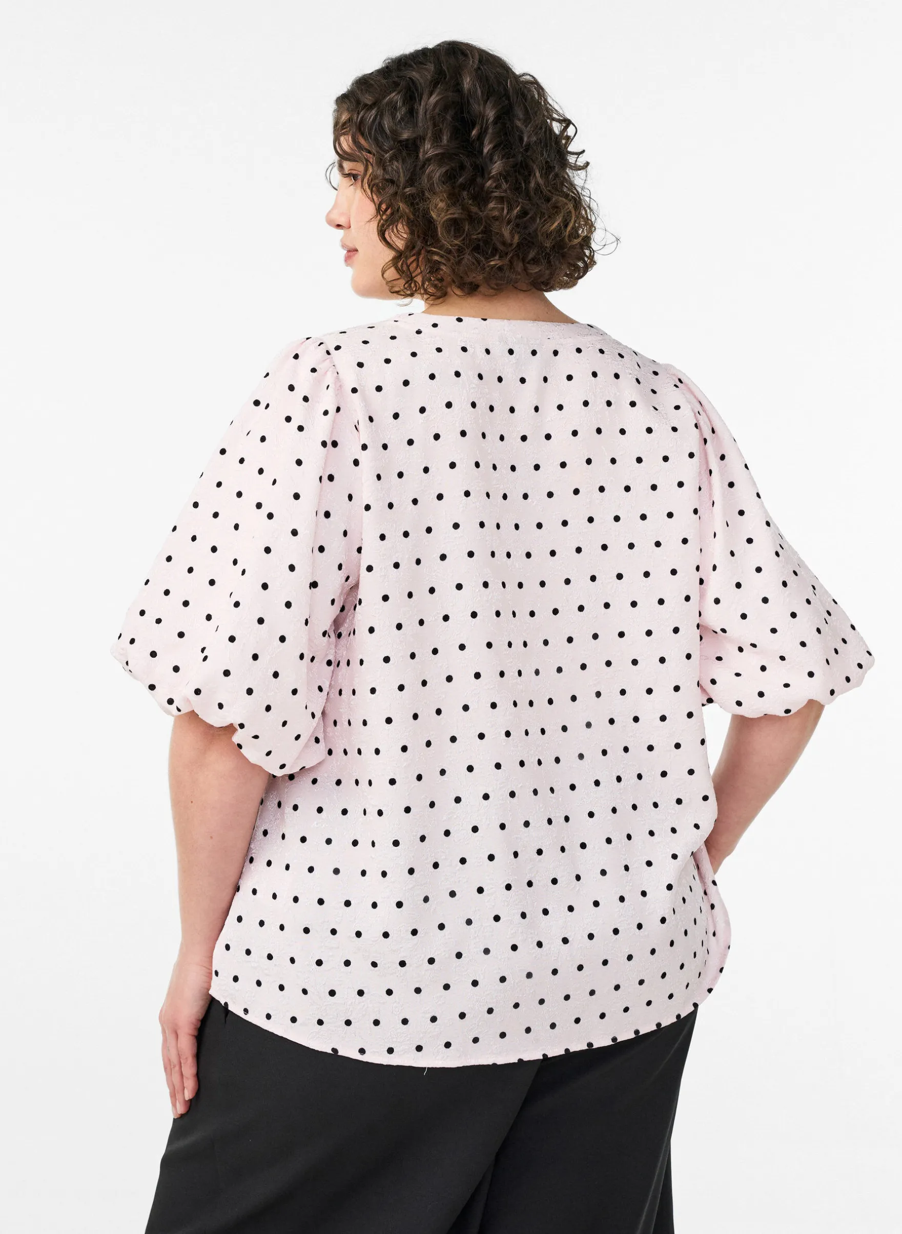 Bluse mit Polka-Dot-Muster und Ballonärmeln