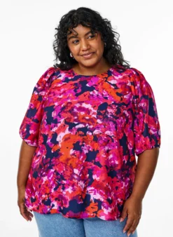 Bluse mit 1/2 Ärmeln und einem farbenfrohen Print