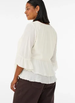 Bluse mit 3/4-Ärmeln und Rüschendetails