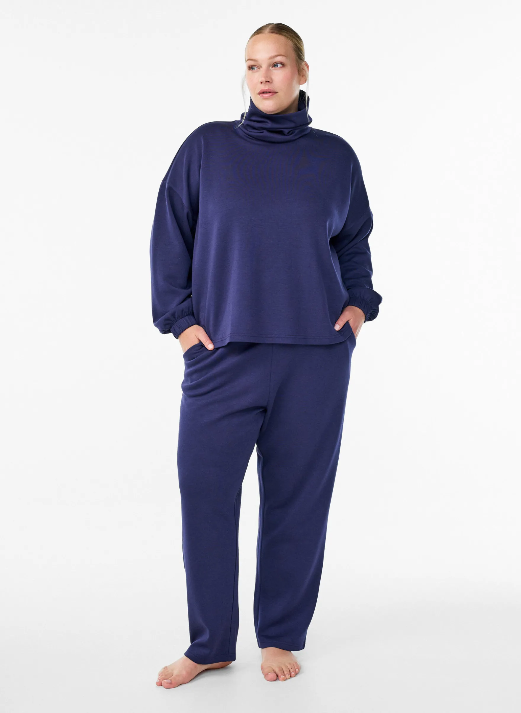 Bluse mit Rollkragen aus Modal-Mix