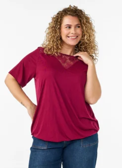 Bluse mit Spitzeneinsatz und Ballonärmeln