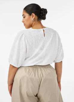 Bluse mit Struktur und kurzen Ärmeln