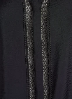 Bluse mit V-Ausschnitt und bestickten Bändern