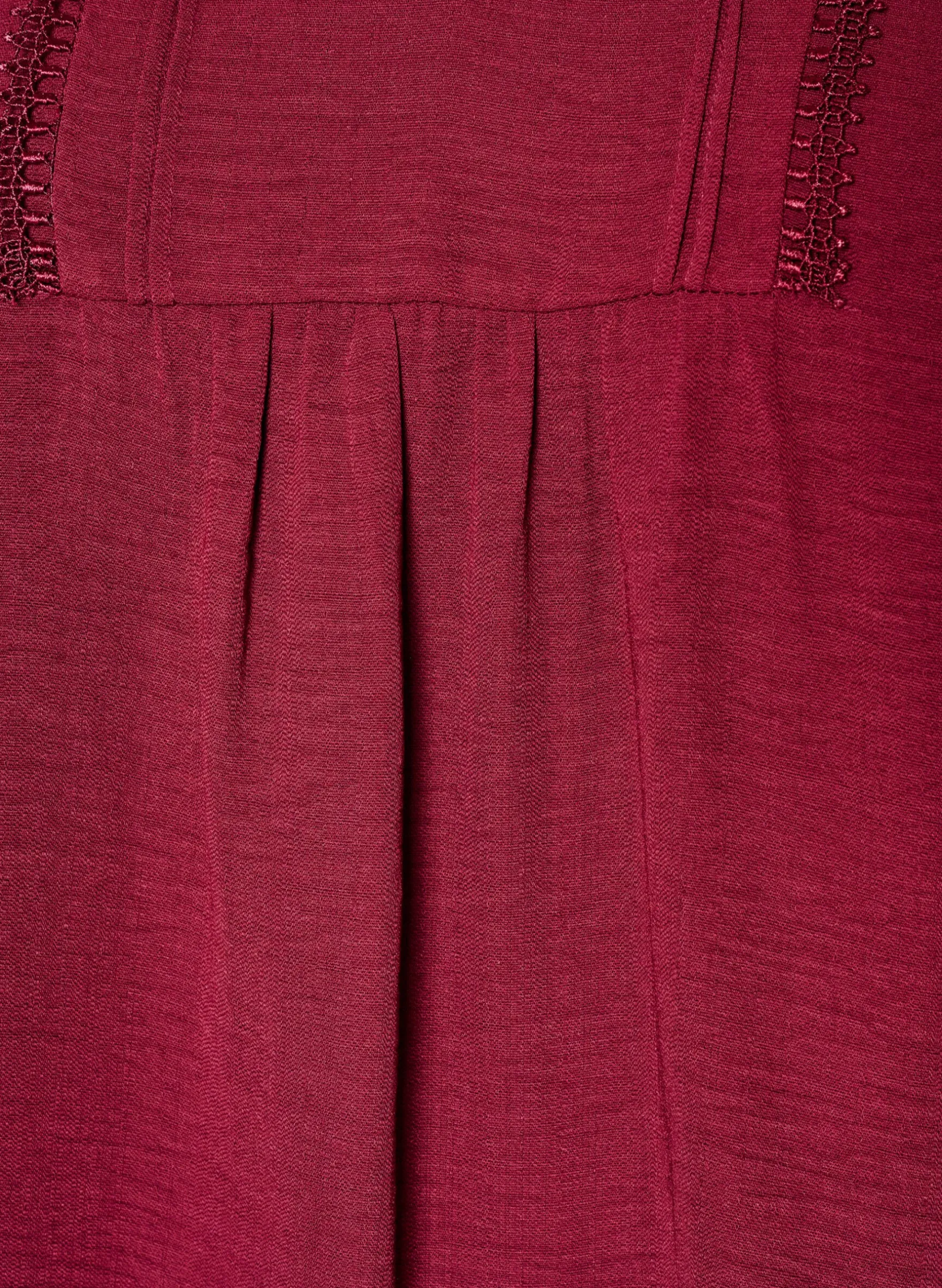 Bluse mit V-Ausschnitt und Häkelband