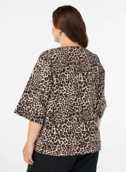 Bluse mit Ziernähten und 3/4-Ärmeln