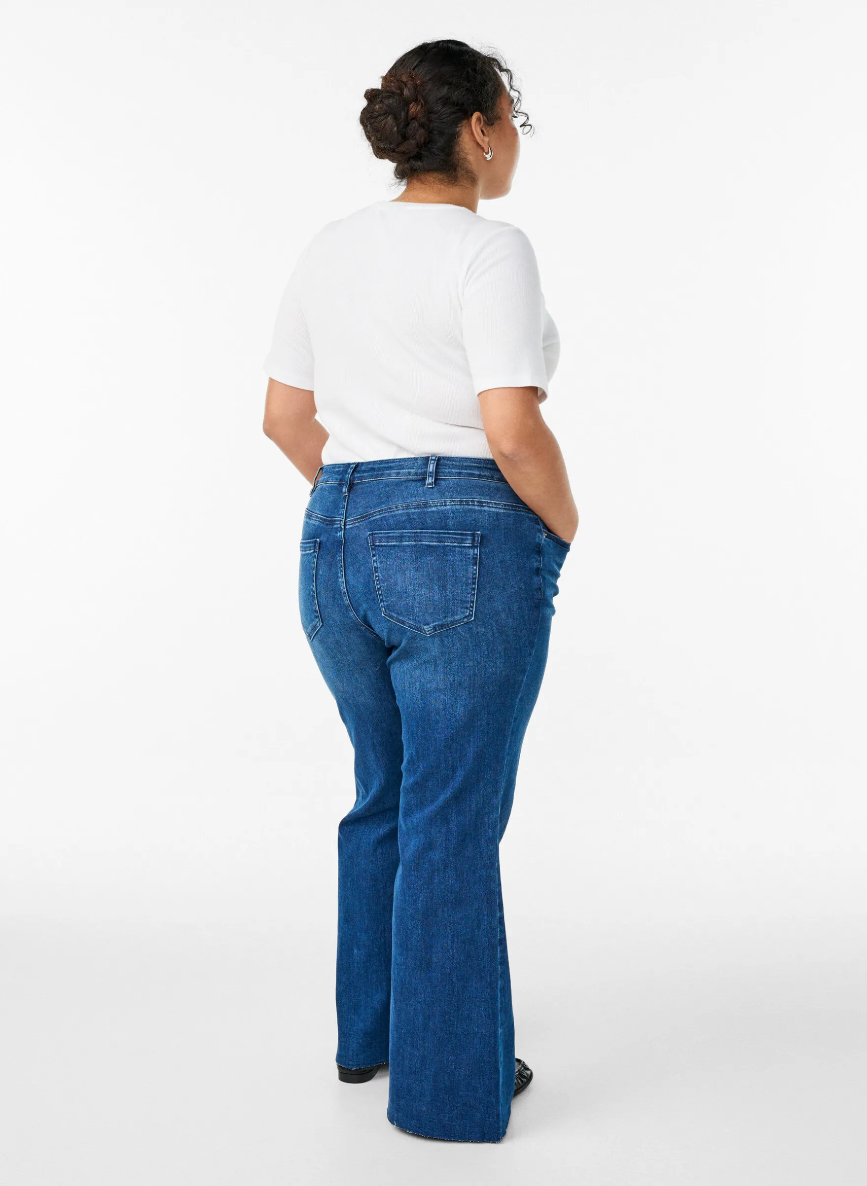 Bootcut-Jeans mit hoher Taille