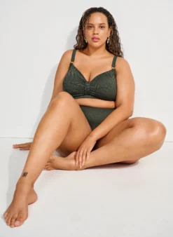 Brasilianischer Bikini-Slip aus strukturiertem Mesh