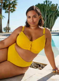 Brazilian Bikini-Slip mit normaler Taille