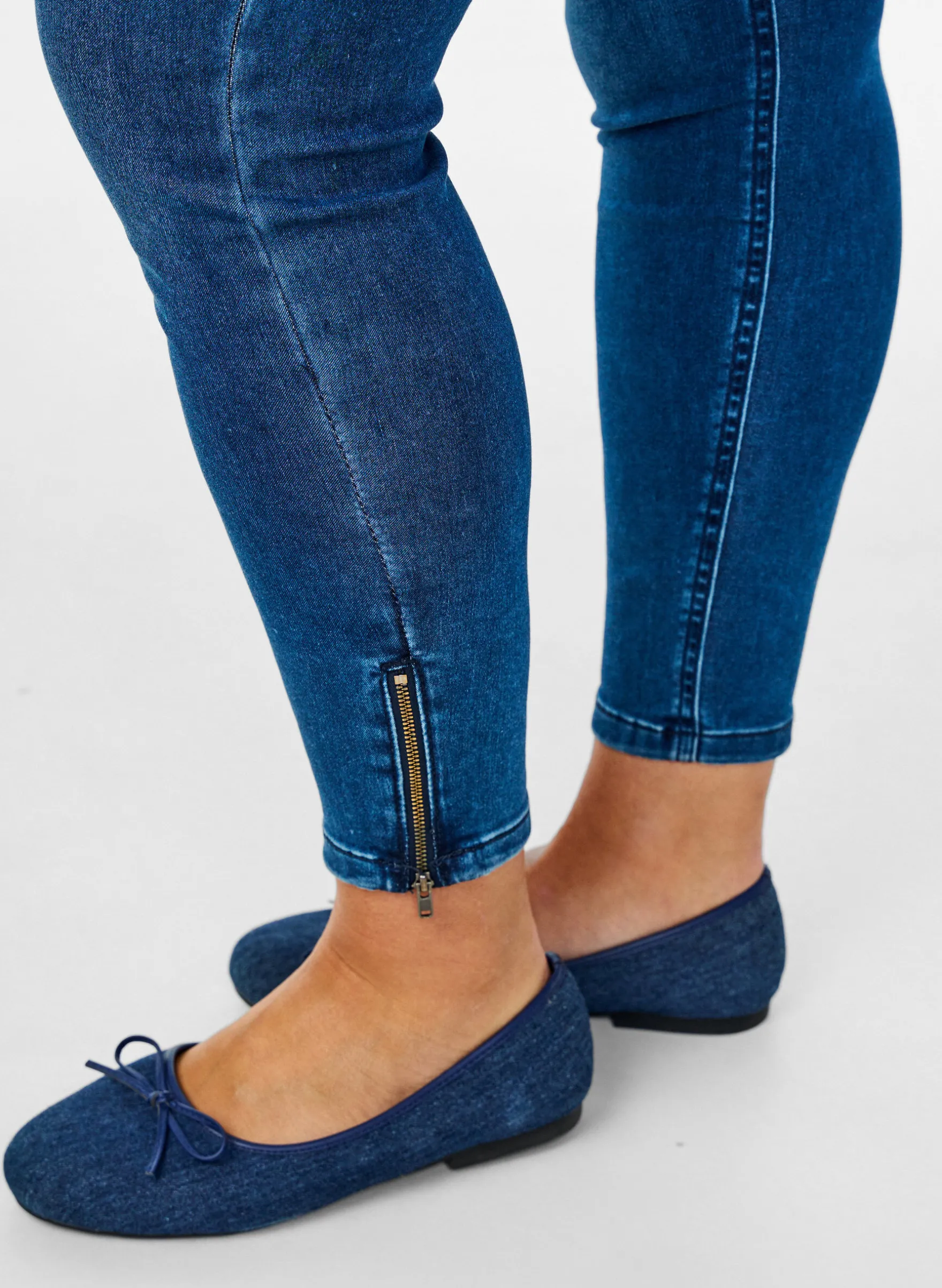 Cropped Amy Jeans mit Reißverschluss