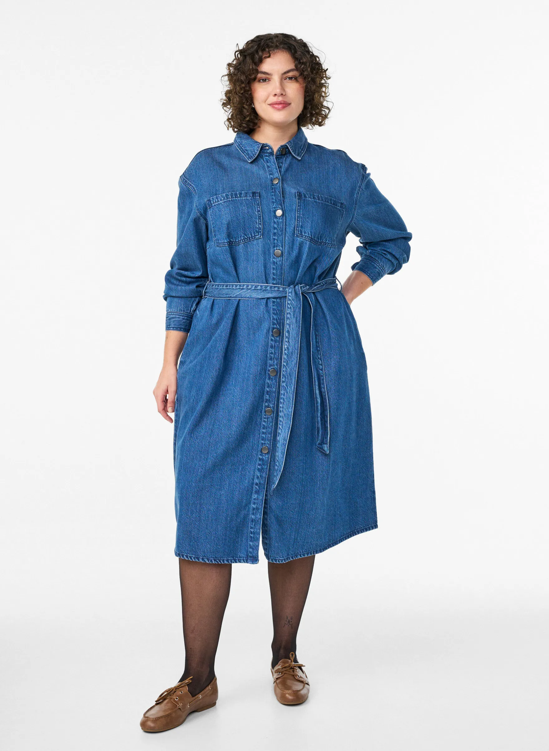 Denim-Hemdkleid mit Bindegürtel und Seitentaschen