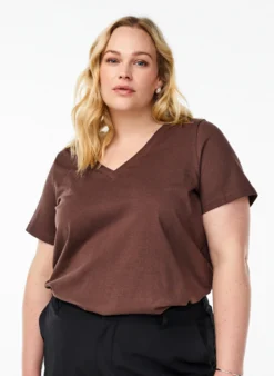 Einfaches T-Shirt aus Baumwolle mit V-Ausschnitt