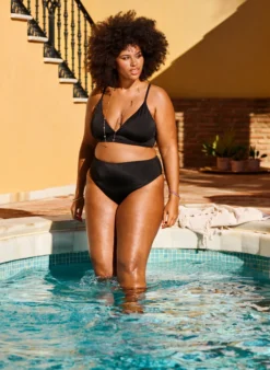 Einfarbiges Bikini-Unterteil mit normaler Taille
