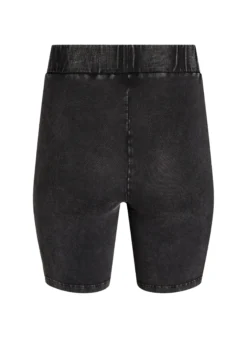 Eng anliegende Shorts aus Jersey in Washed-Optik