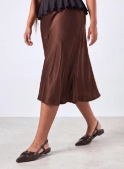 Extra Weite fit - Slingback mit Schleifendetail in Lackoptik