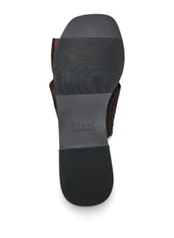 Extra Weite - Flache Sandalen mit gekreuzten Satinriemen