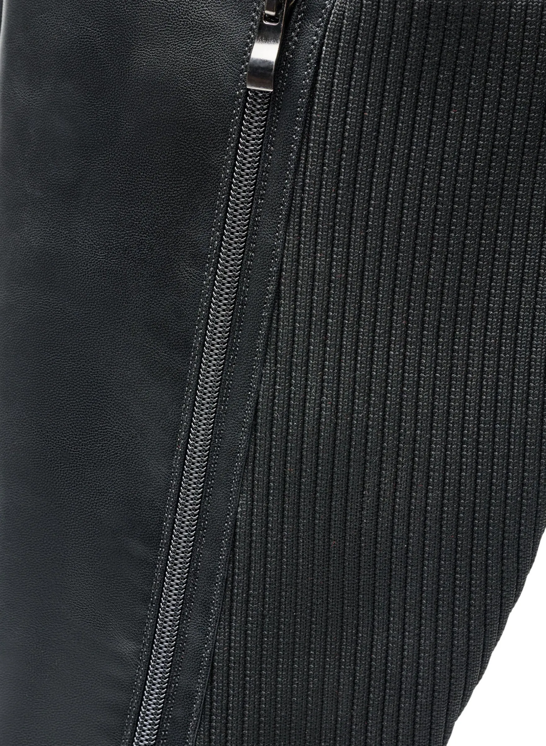 Extra Weite - Langschaftstiefel mit Ripp-Einsätzen